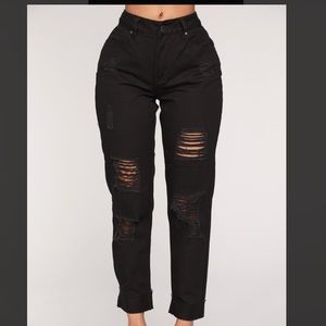 Black Ripped boyfriend Jeans